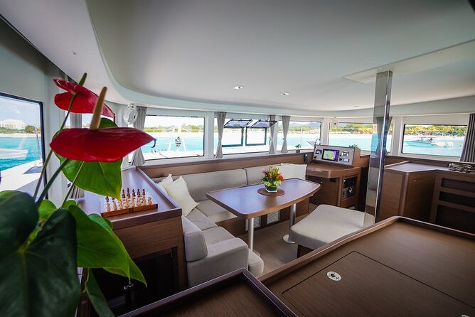 Luxury Catamaran Private Charter in St. Maarten/St. Martin - Positive Guest Reviews and Ratings