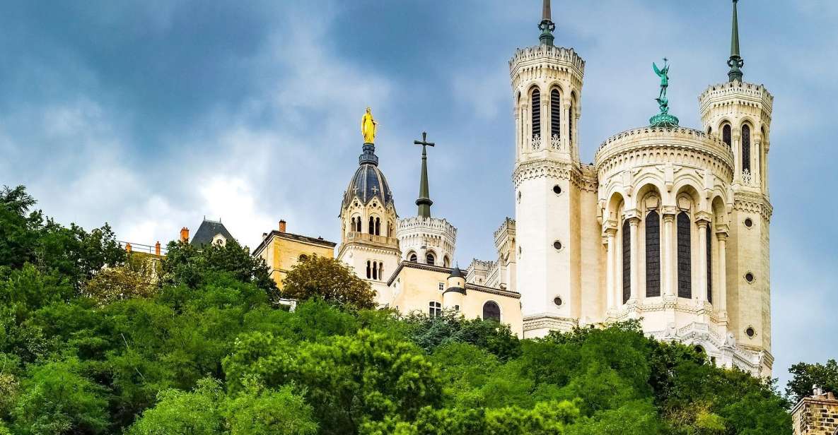 Lyon : Architecture Walking Tour ( Private or Group ) - Saint-Jean-Baptiste Cathedral