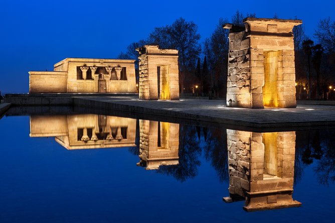 Madrid Private Night Walking Custom Tour With Tapa and a Drink - Exploring Iconic Landmarks