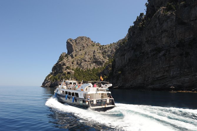 Mallorca in One Day Sightseeing Tour With Boat Ride and Vintage Train - Picturesque Port Soller