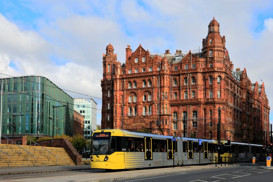 Manchester: First Discovery Walk and Reading Walking Tour - Tour Highlights