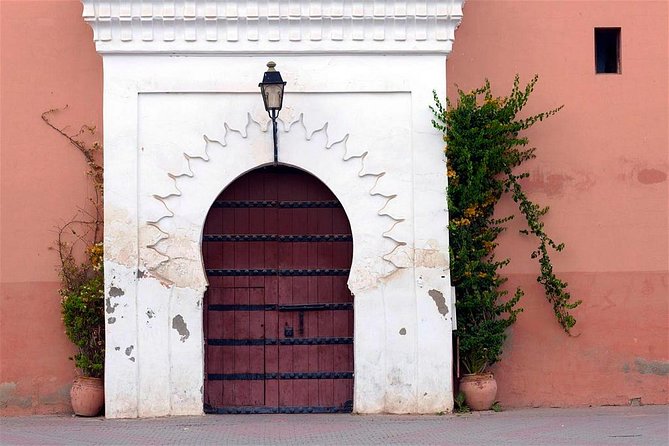 Marrakech Medina Walking Tour: Half-Day Guided Tour - Navigating Souk Alleyways