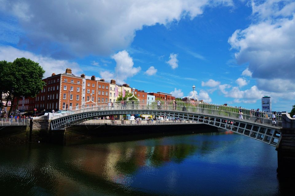 Mesmerizing Dublin - Walking Tour for Couples - Vibrant Streets and Landmarks