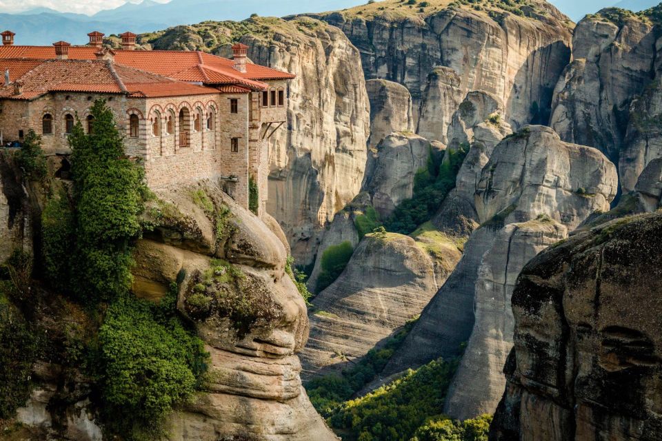 Meteora: Majestic Monasteries and Ancient Caves Private Tour - Discovering Theopetra Cave