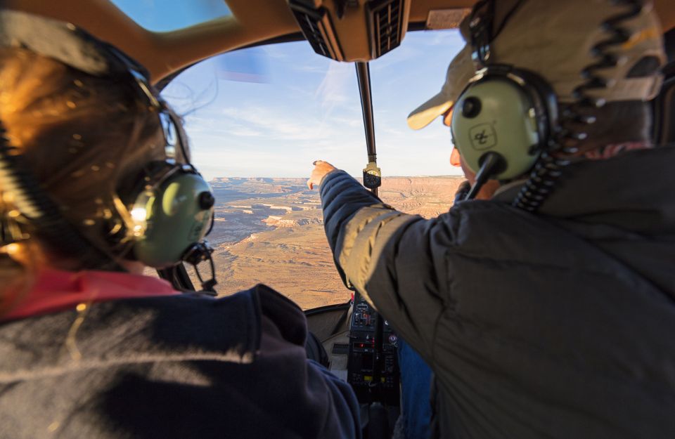 Moab: Island in the Sky of Canyonlands Helicopter Tour - Viewing the Arches