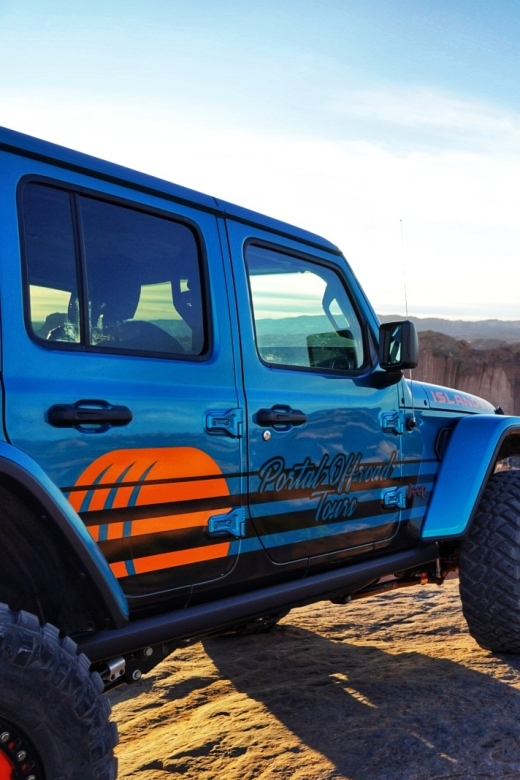 Moab: Off-Road Hells Revenge Trail Private Jeep Tour - Panoramic Views and Landscapes