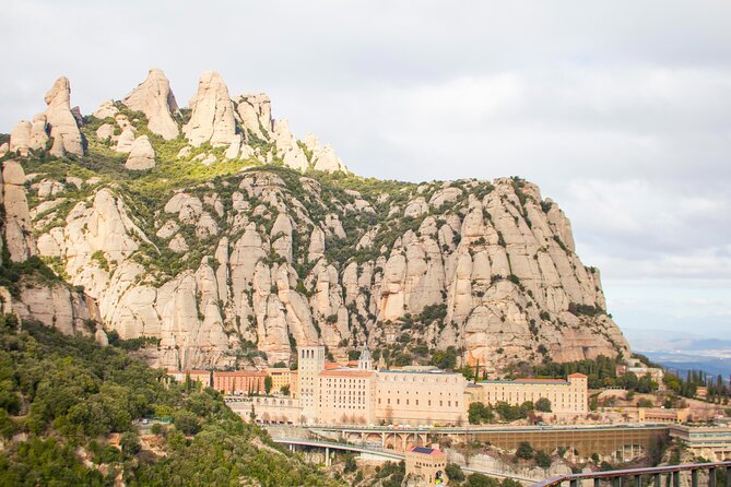 Montserrat Full Day Tour With Farmhouse Lunch and Winery Visit - Authentic Farmhouse Lunch