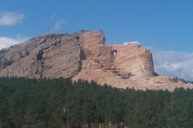 Mount Rushmore and Black Hills Tour With Two Meals and a Music Variety Show - Iconic Sites and Attractions