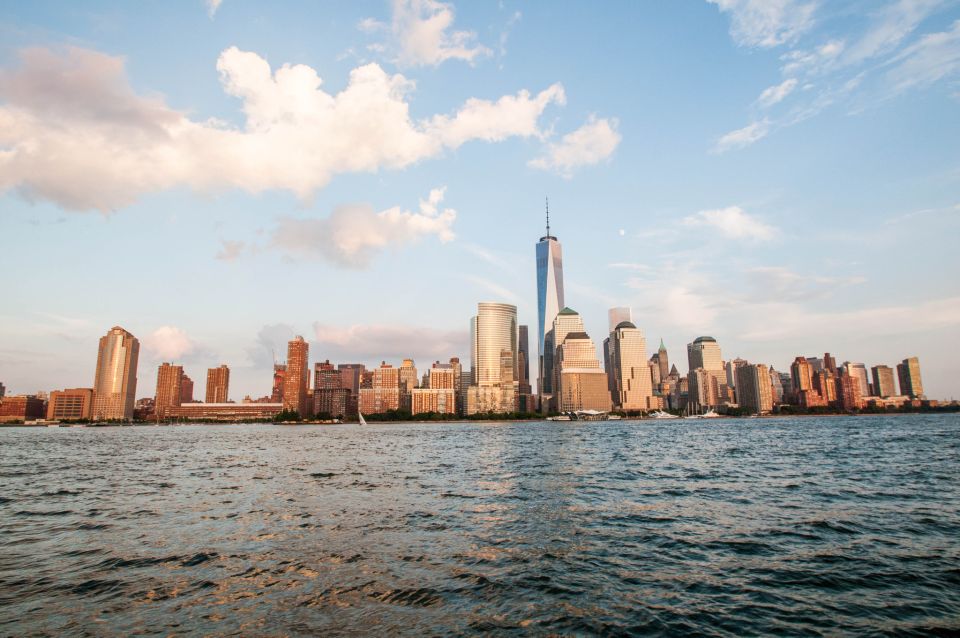 New York City: Sunset Sail Aboard a Schooner - Included Amenities and Drinks