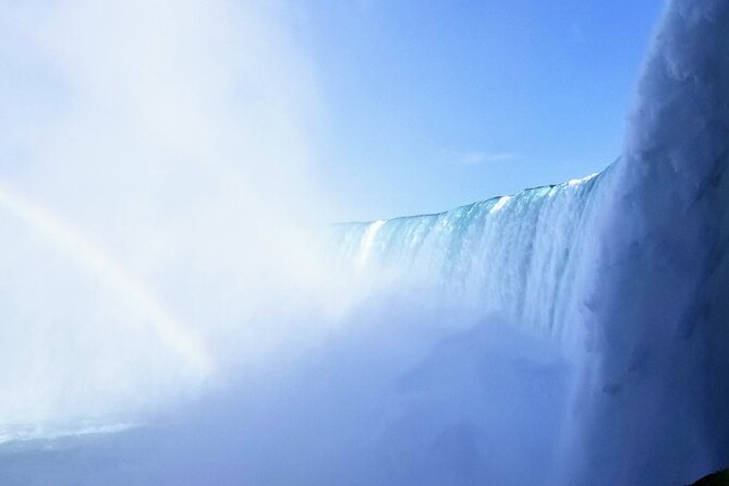 Niagara Falls in English - Indulging in Niagaras Culinary Delights