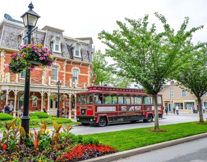 Niagara Falls Tour From Toronto With Niagara Skywheel - Comfortable and Informative Tour