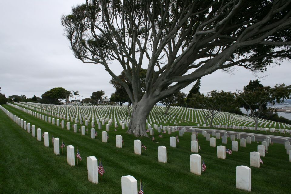 Normandy: Omaha Beach U.S. Cemetery Guided Walking Tour - Visitor Center and Informative Exhibits