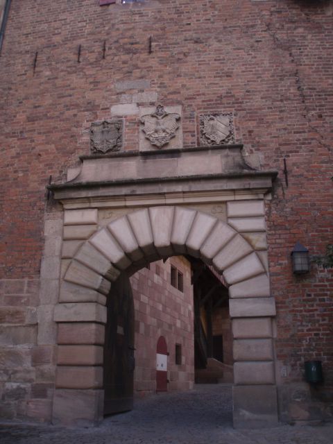 Nuremberg: 1.5-Hour Private Tour Through Historical Old Town - Albrecht Dürers Legacy