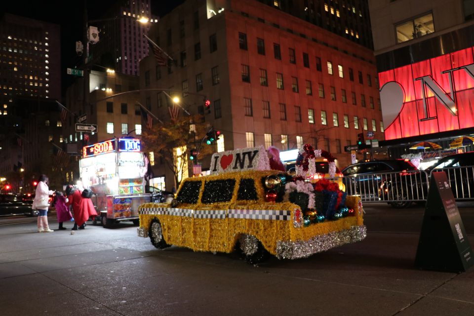 NYC: Magical Christmas Lights Carriage Ride (Up to 4 Adults) - Inclusions and Amenities