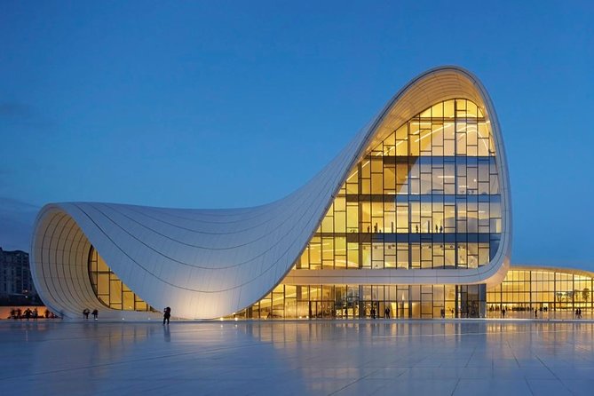 Old and Modern Baku Tour ( Day & Night Time) - Heydar Aliyev Cultural Center