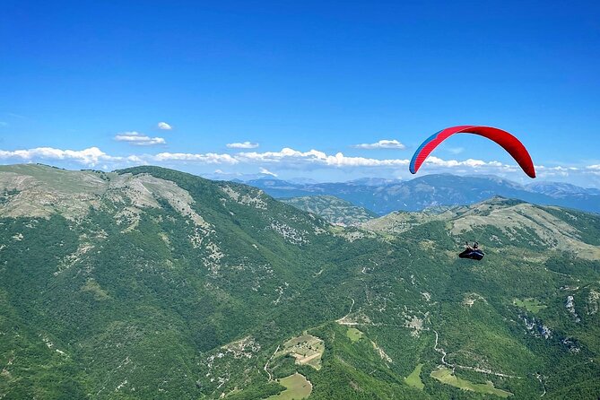 Paragliding Flight Over the Gardens of Ninfa - Equipment and Insurance