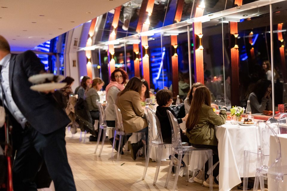 Paris: 3-Course Italian Meal Seine Cruise - Intimate and Chic Ambiance