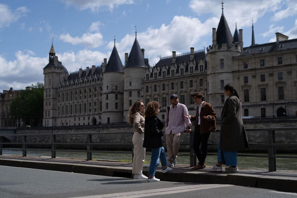 Paris E-Bike Private Tour: Full-Day Highlights and Picnic - Exploring Pont Alexandre III