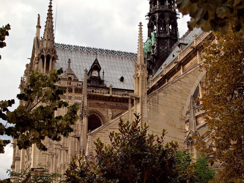 Paris Jewish History 2-Hour Private Guided Walking Tour - Persecution and Prejudices Against Hebrews