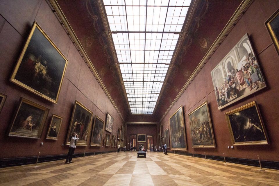 Paris: Louvre Museum Masterpieces Tour With Reserved Access - Meeting Point for the Tour