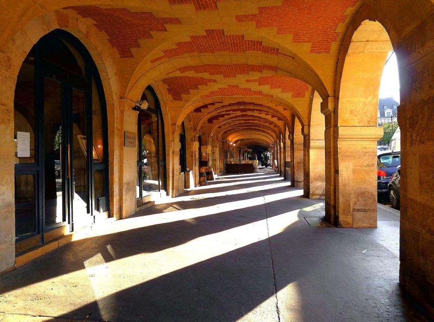 Paris: Place Des Vosges & Hugo Museum In-App Audio Tour (En) - Visiting Victor Hugo Museum