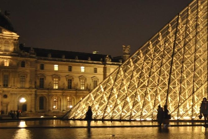 Paris Private Night Tour With River Cruise and Champagne Option - Admiring the Louvre Pyramid