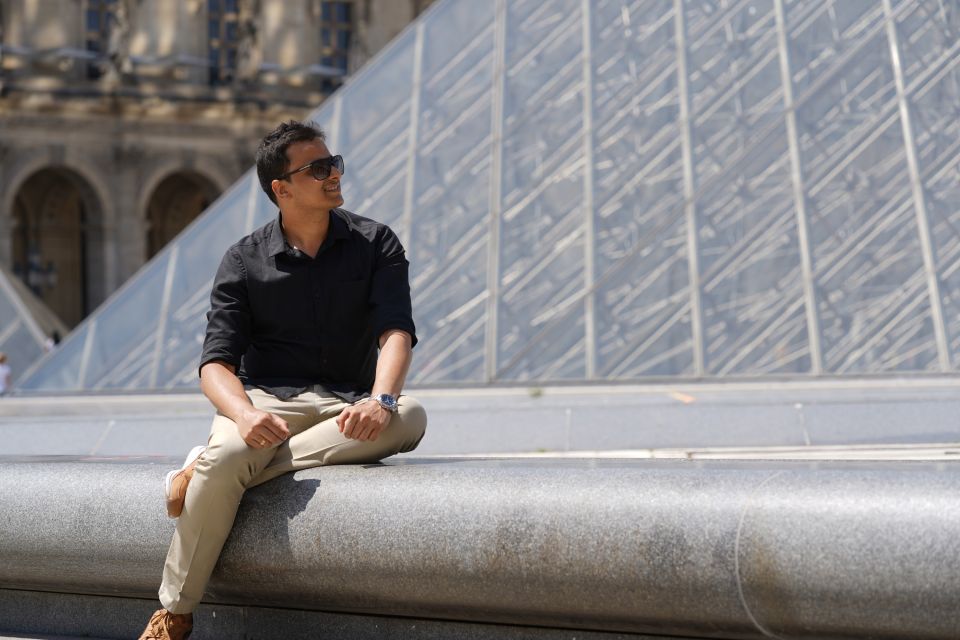 Paris: Private Photoshoot Outside The Louvre Museum - Booking and Cancellation Policy