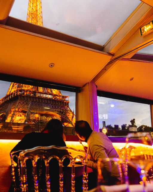 Paris : Seine River Dinner Cruise With Live Singer - Itinerary