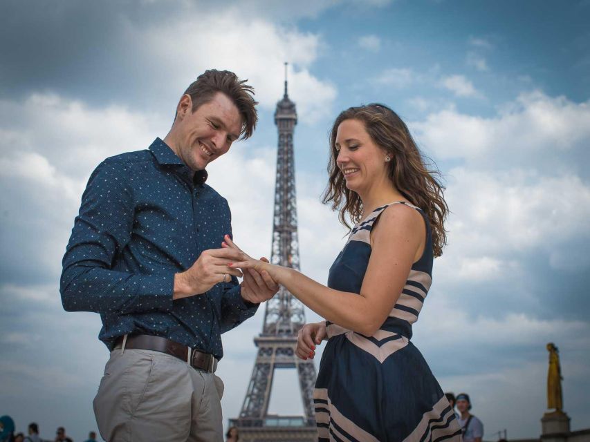 Parisian Proposal Perfection. Photography/Reels & Planning - High-Resolution Digital Images