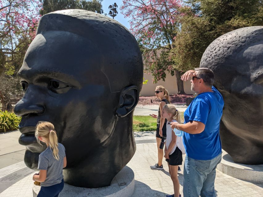 Pasadena: Old Pasadena Scavenger Hunt Walking Tour - Activity Details