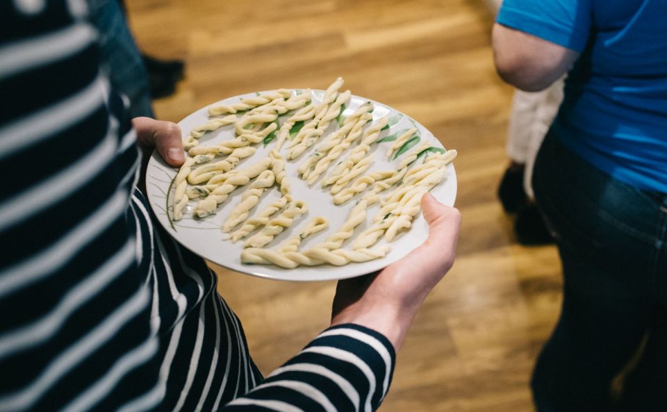 Pasta Masterclass With 4th-Generation Naples Pasta Expert - Pasta-Making Techniques