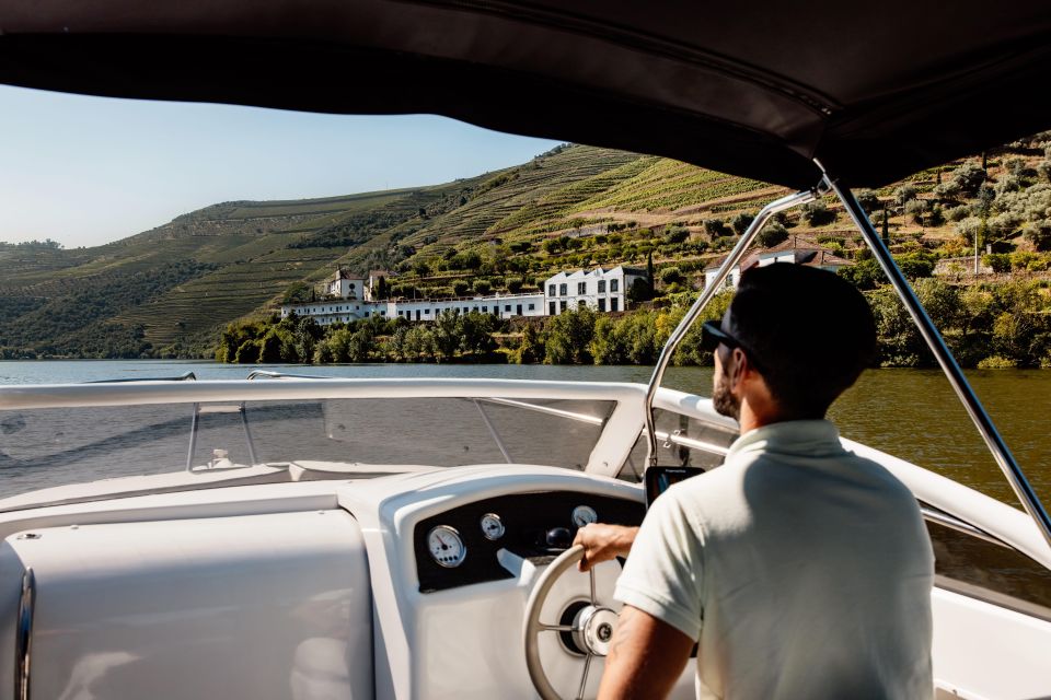 Pinhão: Boat Cruise at Sunset With Sparkling Wine - Relaxing Onboard Music Ambiance