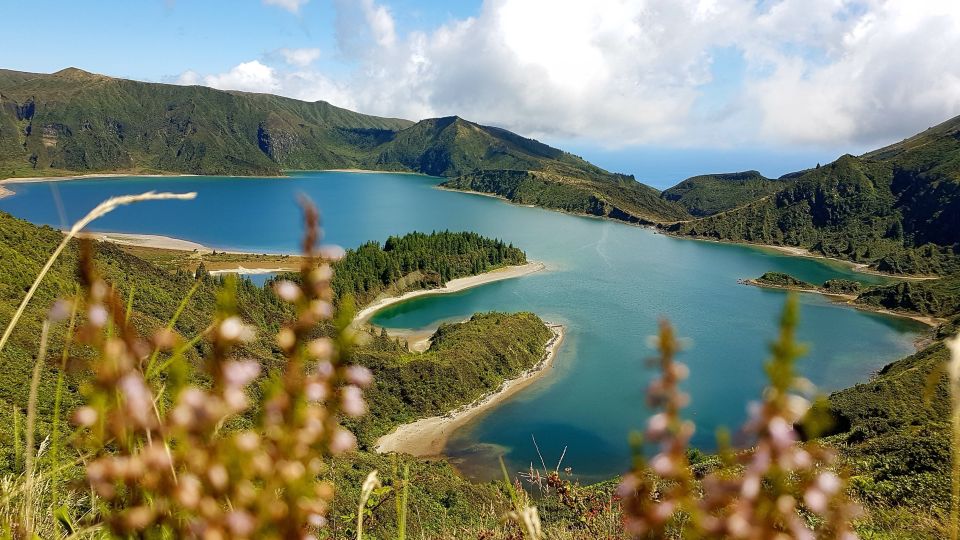 Ponta Delgada: Sete Cidades & Lagoa Do Fogo Tour - Panoramic Crater Lake Views