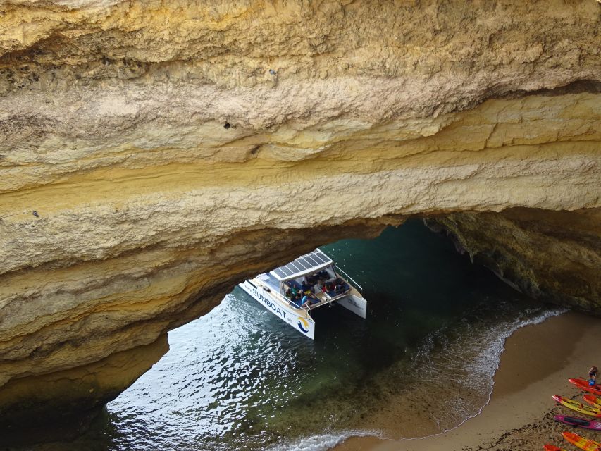 Portimão: Benagil Caves & Golden Coast Eco Catamaran Tour - Meeting Point and Check-In