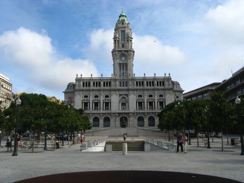 Porto City Tour With Lunch, River Cruise & Port Tasting - Tour Duration and Group Size