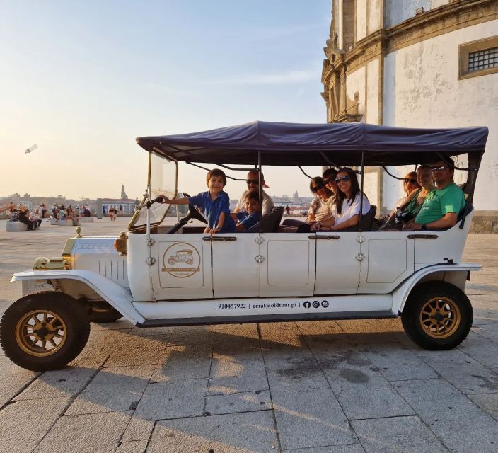 Porto: Porto & Vila Nova De Gaia Private Tour by Vintage Car - Vintage Car Experience