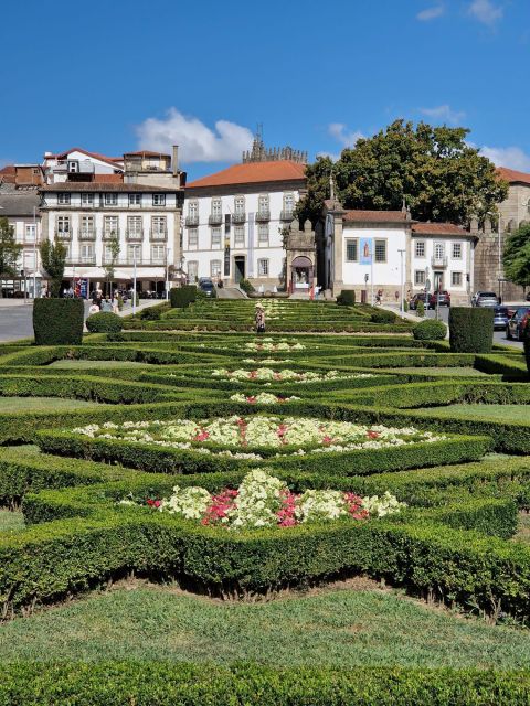 Porto: Private UNESCO Heritage Site Tour - Braga & Guimarães - Exploring Braga City Center