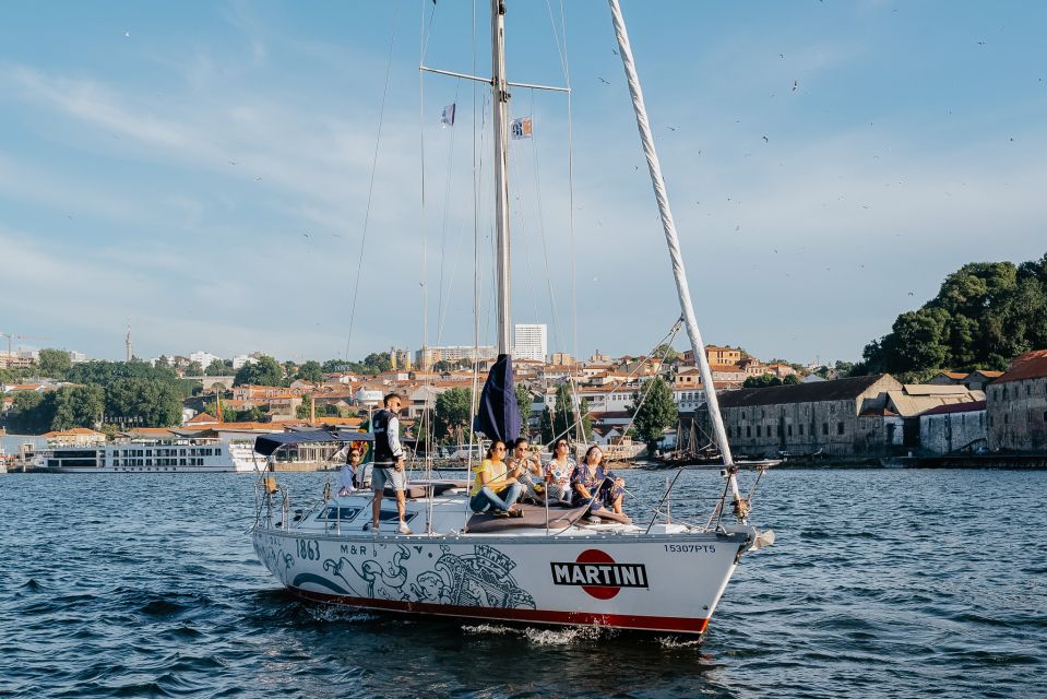 Porto: Shared Douro River Sunset Cruise With Welcome Drink - Important Information