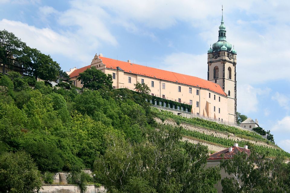 Prague: Melnik Chateau Day Trip With Wine Tasting - Lunch at Local Tavern