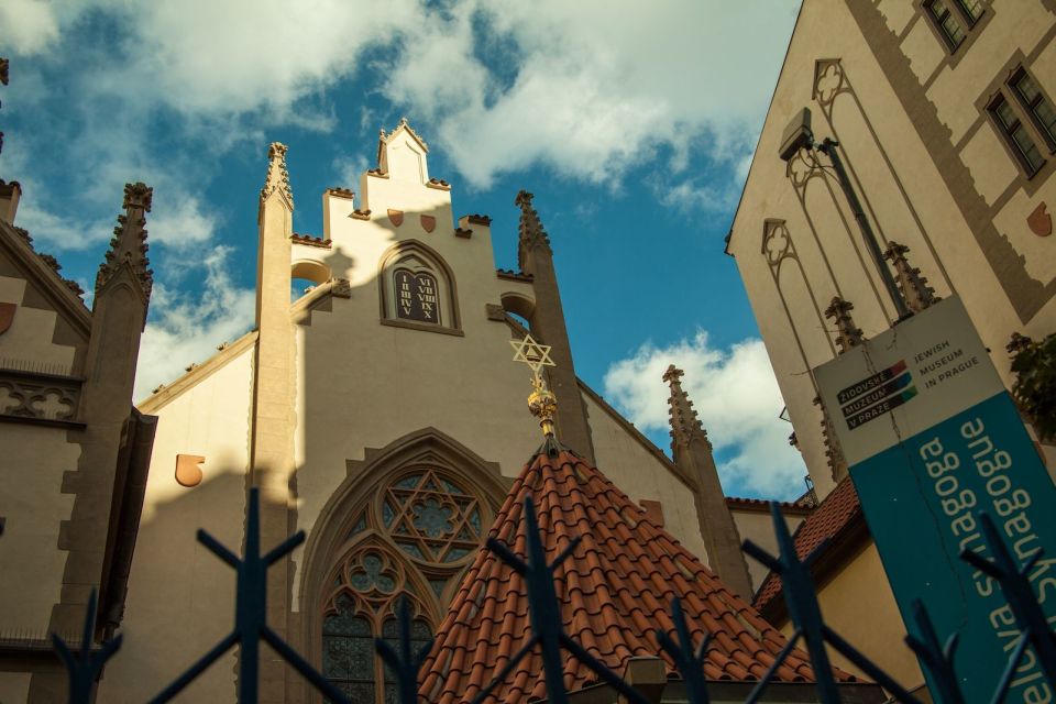 Prague: Old Town and Jewish Quarter Guided Tour in German - Inclusions