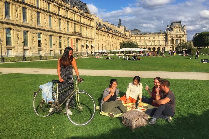 Premium Bike Tour : Sights, Picnic & Local Secrets (Small Group) - Included Amenities