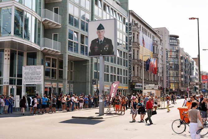 PRIVATE BEHIND THE BERLIN WALL and COLD WAR BERLIN TOUR - Getting to the Meeting Point