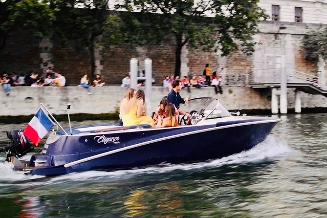 Private Boat Cruise in Paris - Spotting Landmarks Along the Way