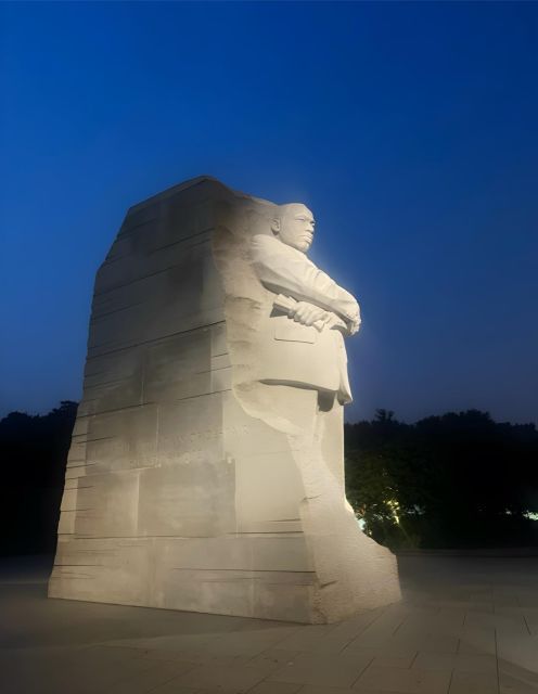 Private DC at Night Tour - Exploring Iconic Landmarks