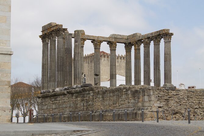 Private Évora Tour - Megaliths, Historical Center and Cork Region - Megaliths and Historical Center