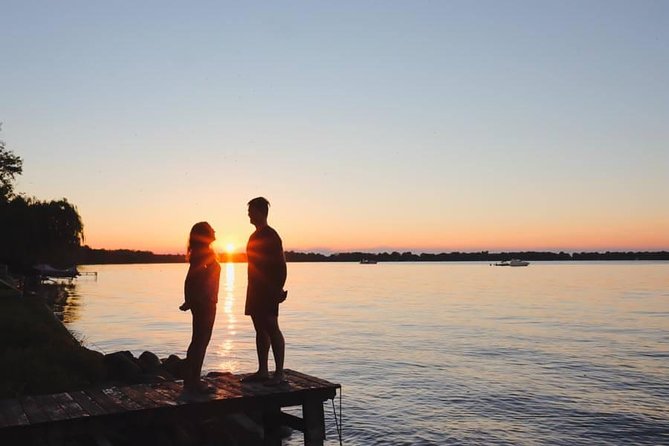 Private Photo Session With a Local Photographer in Toronto - Edited HD Pictures