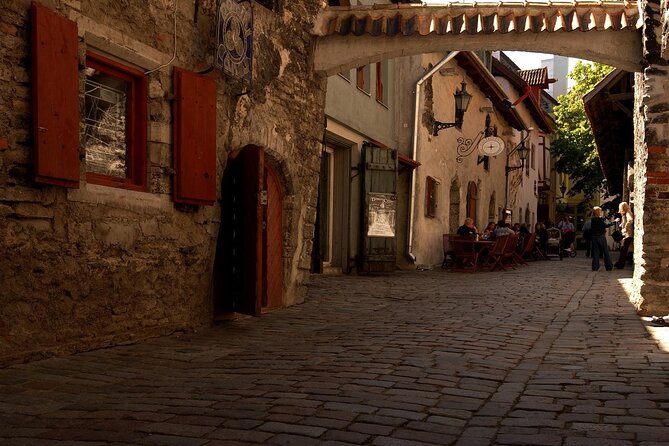 Private Self-Guided Audio Walking Tour in Tallinn Old Town - User Experience and Feedback