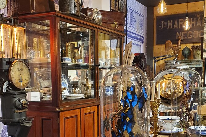 Private Shopping Tour at the Paris Antique Flea Market - Exploring the Vast Market Sections