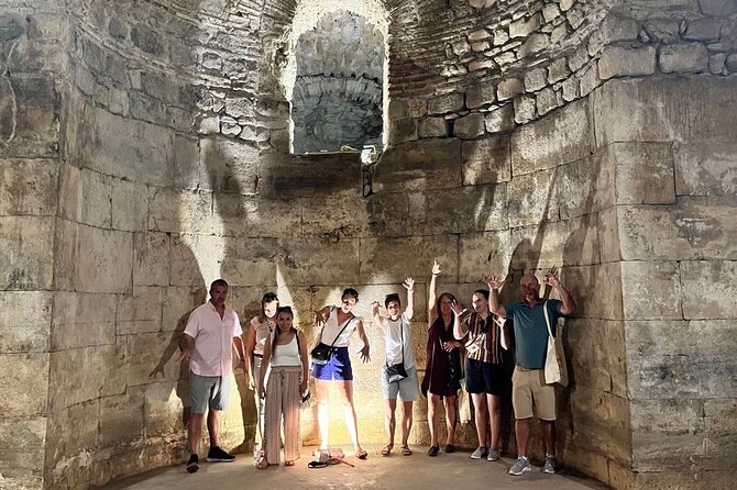 Private Split: Visit Diocletian Palace & Taste Food at the Market - Duration and Group Size