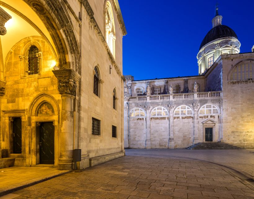 Private Tour: Evening Stroll Through the Old Town - Meeting Point